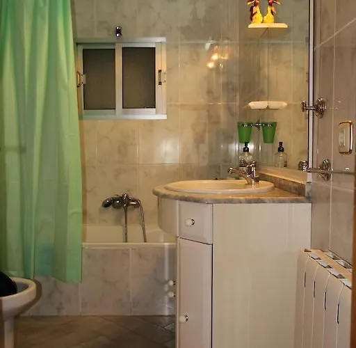 Hostel Turistico Torre De Sabre *